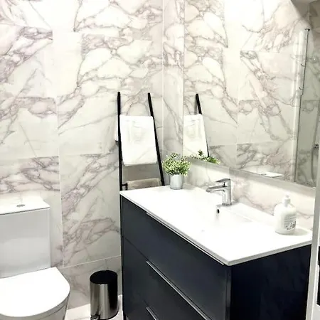 Olympic Apartment *